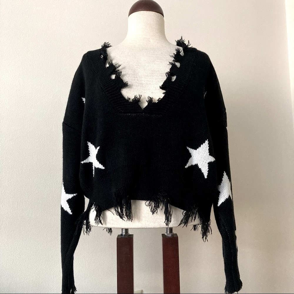 Zaful Black Distressed Star V-Neck Sweater with White Stars